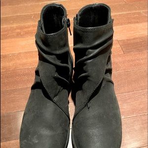 Brand new, never worn Clarks booties